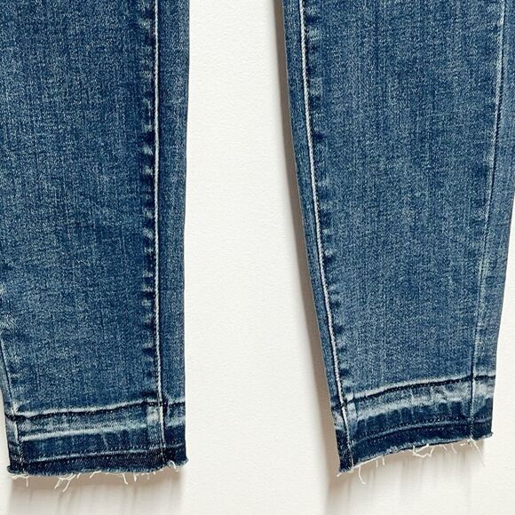 NWT Judy Blue Dark and Twisty Tummy Control Dark Wash Skinny Jeans Sz 25 - Picture 9 of 9